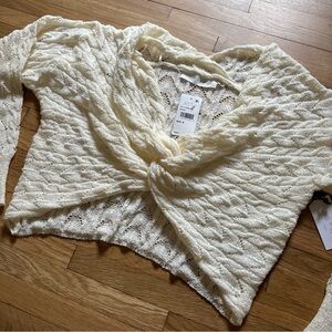 ASTR the Label Twist Front‎ Knit Sweater Medium Cream Crop Cottagecore Feminine